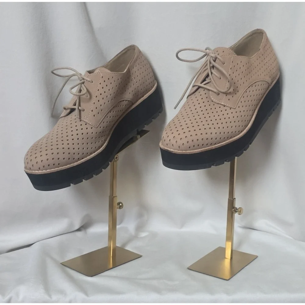 NWT Eileen Fisher Beige Perforated Leather Oxford Wedge  Women's 9.5 M Lace Up
